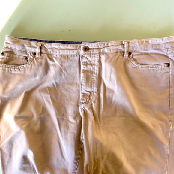 LL Bean Mens Lakewashed Straight Leg Khaki in 42/32 - Picture 2 of 4